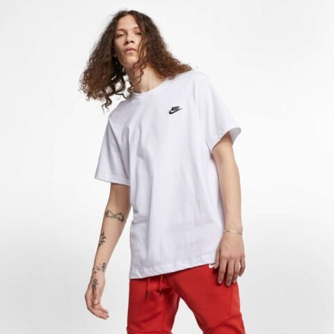 Camiseta Nike Sportswear Club Masculina – Conforto e Estilo no Dia a Dia