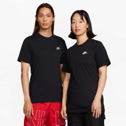 Camiseta Nike Sportswear Club Masculina – Conforto e Estilo no Seu Dia a Dia