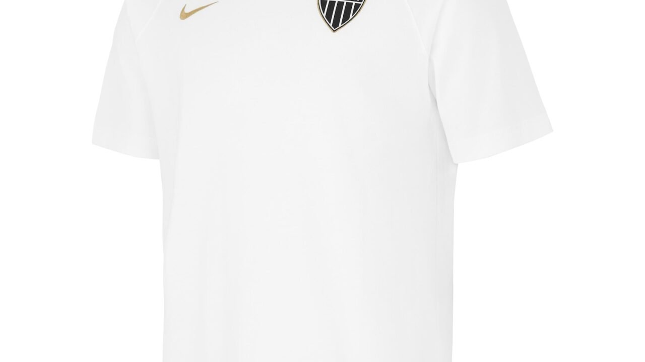 Camiseta Atlético Mineiro Nike Travel Masculina – Conforto e Estilo Inspirados no Campeão Brasileiro 1971