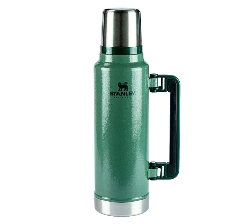 Garrafa Térmica Classic Hammertone Green 1.4L Stanley: Durabilidade e Desempenho para Suas Aventuras