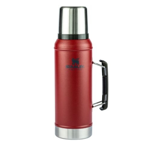 Garrafa Térmica Classic Matte Red Stanley 0,95L – Praticidade e Durabilidade