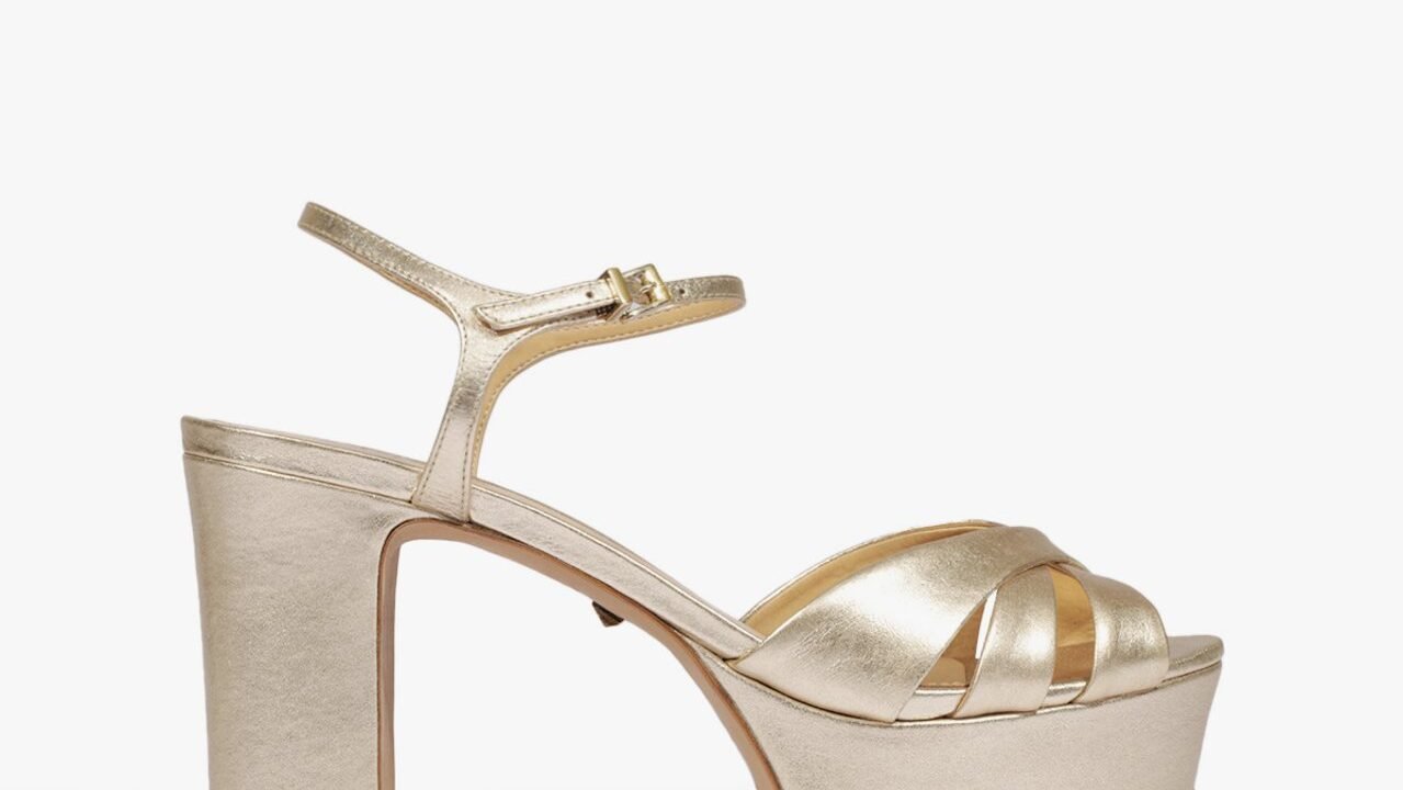 Sandália Keefa Meia Pata Couro Dourada | Conforto e Estilo Schutz
