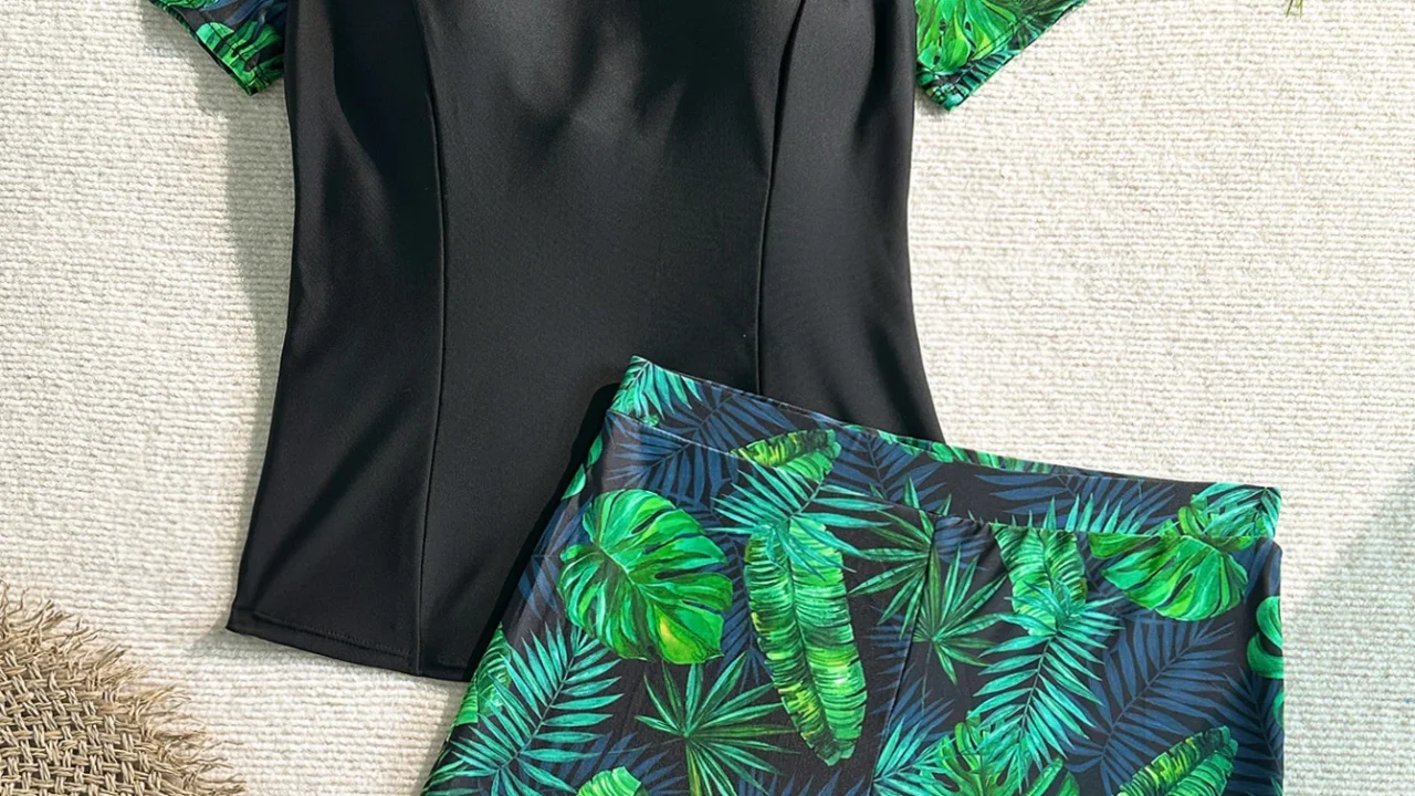 Conjunto Tankini Feminino com Estampa Tropical – Praticidade e Estilo para suas Férias na Praia