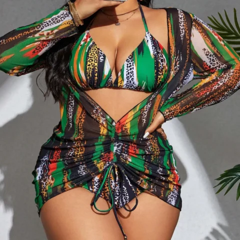 Conjunto Plus Size Tankini 3 Peças Estampa Leopardo e Colorblock para Praia e Festival