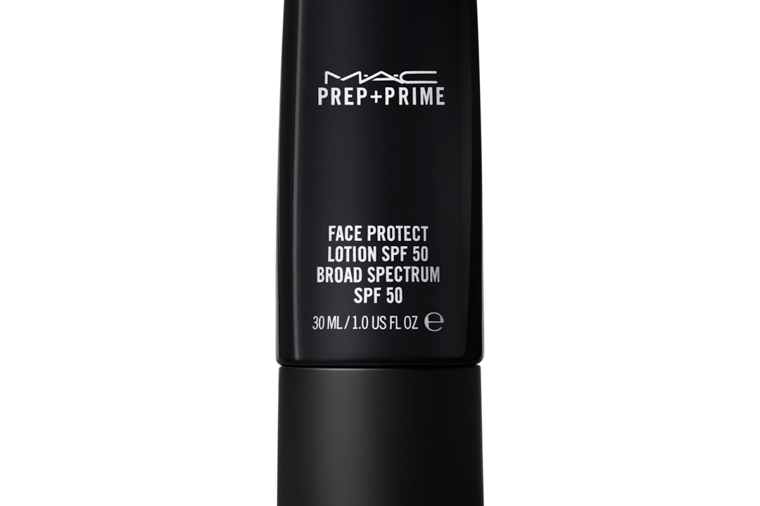 Primer Prep + Prime com FPS 50 MAC: Proteção e Toque Suave para Sua Pele