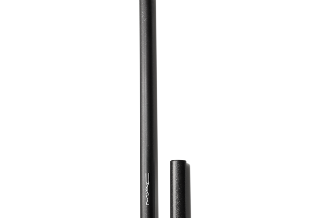 Lápis de Olho Eye Kohl da MAC: Delineado Intenso e Acabamento Sedoso