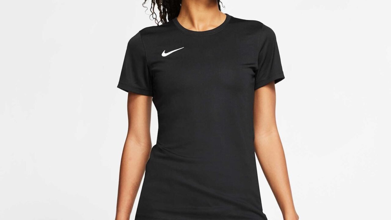 Camisa Nike Dri-FIT Park Feminina – Conforto e Estilo para Seu Time