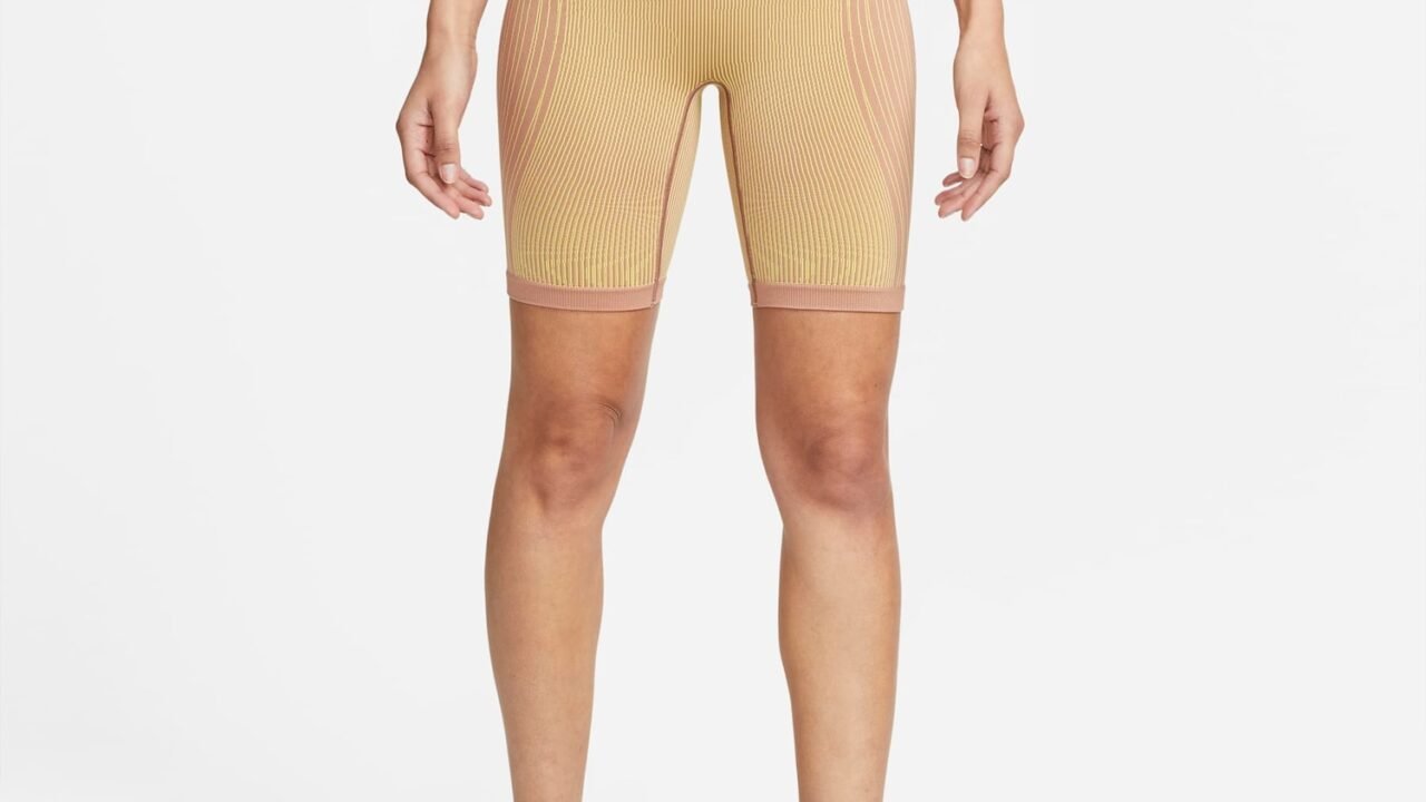 Shorts Nike Yoga Dri-FIT ADV Feminino: Conforto e Desempenho para sua Prática