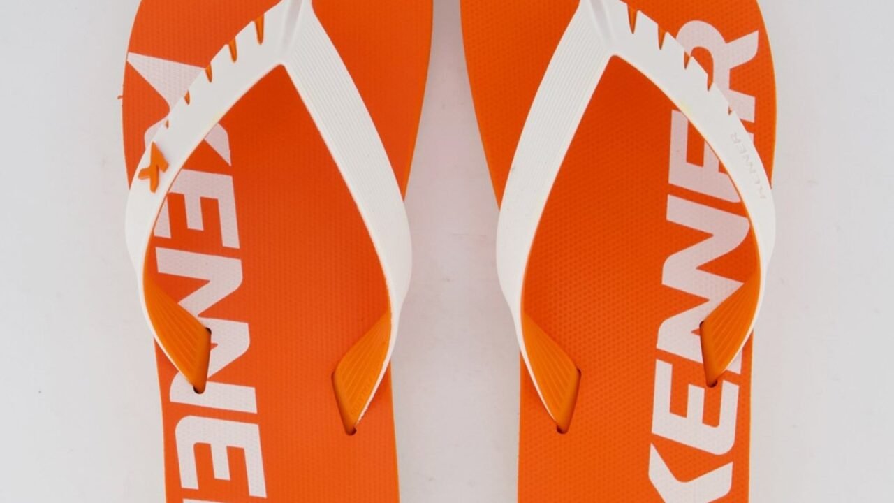 Chinelo Kenner Red Laranja e Branco: Conforto e Estilo para o Dia a Dia