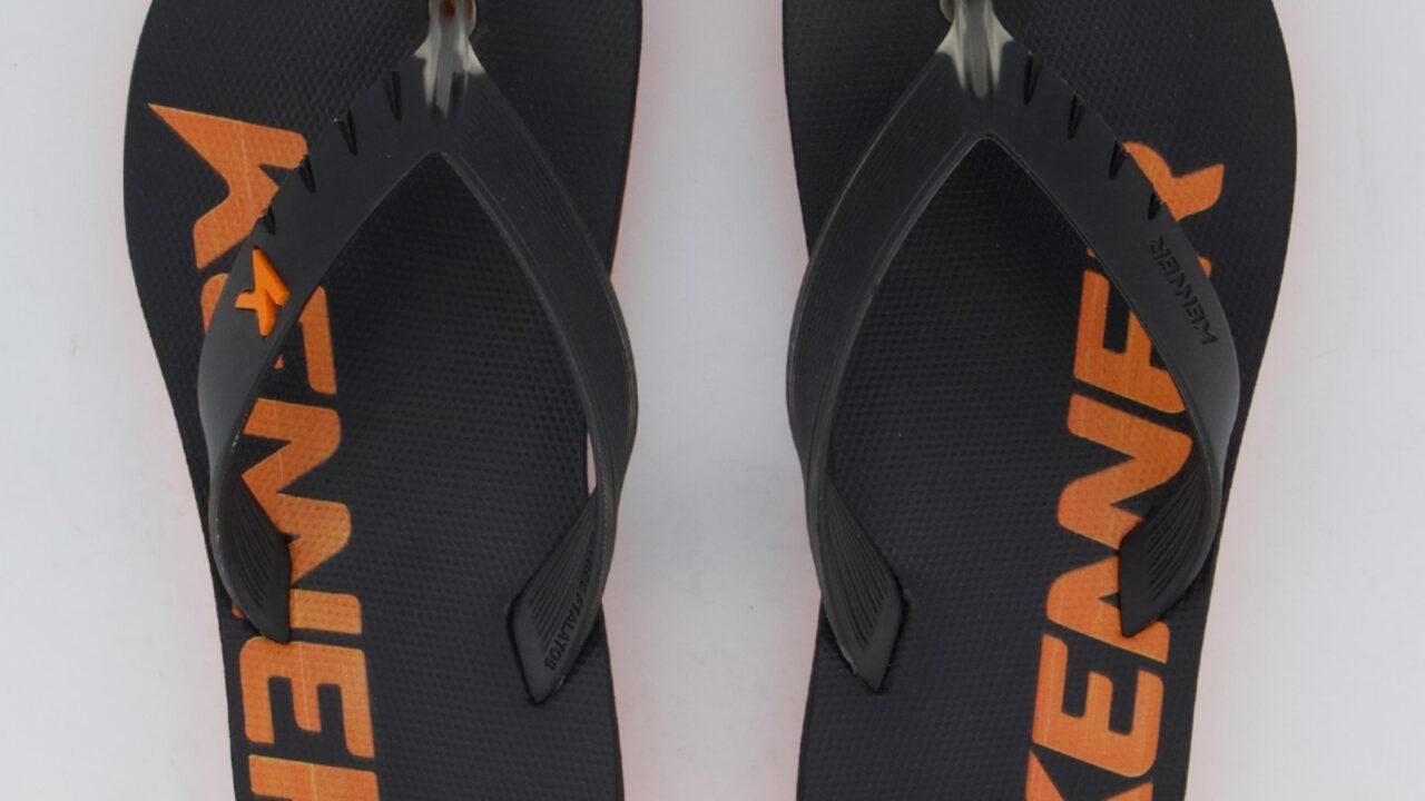 Chinelo Infantil Kenner Red Preto e Laranja: Conforto e Estilo para o Dia a Dia