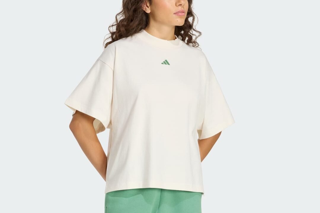 Camiseta Boyfriend Três Listras Studio Mulher adidas – Conforto e Estilo Casual
