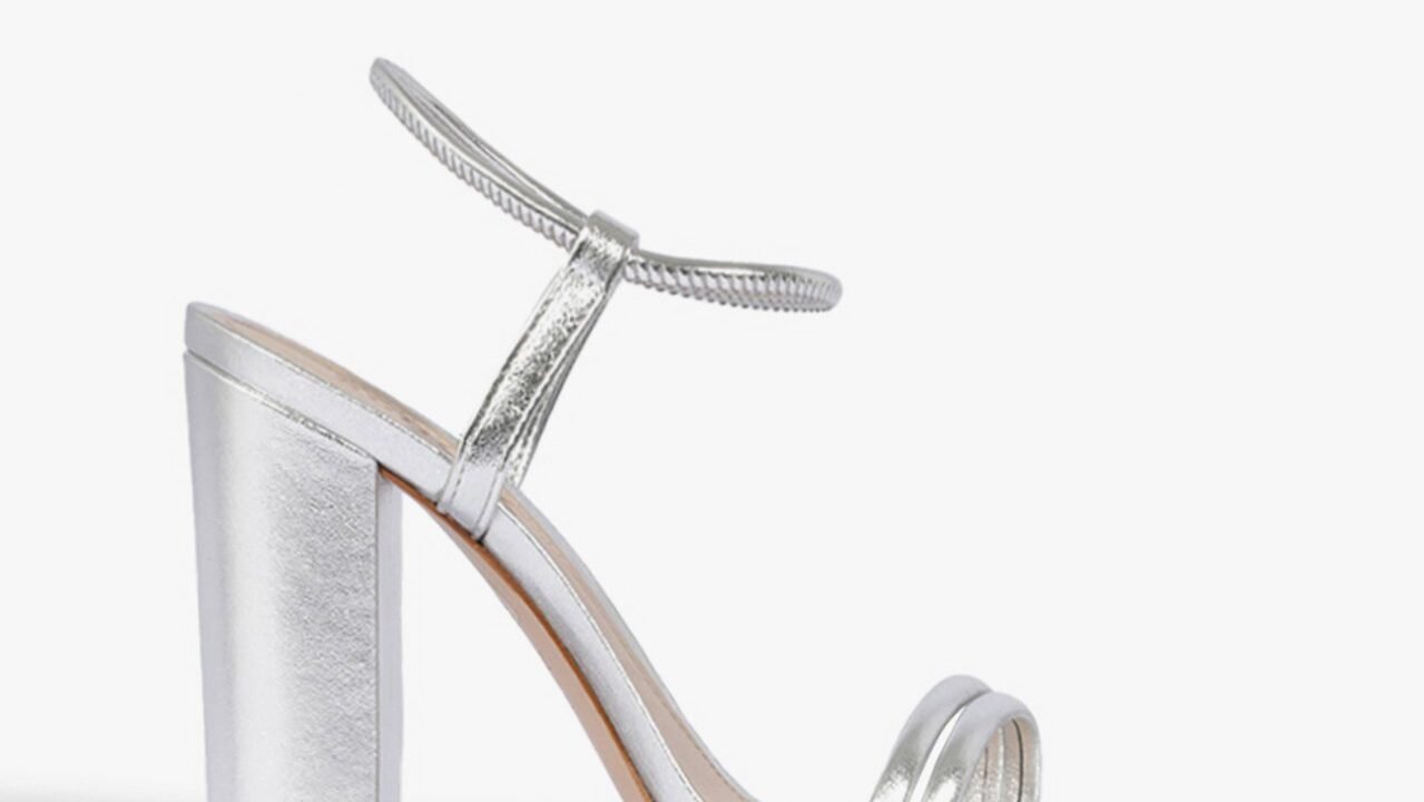 Sandália Gimenez Couro Metalizada Prata | Schutz – Estilo e Conforto para Sua Festa