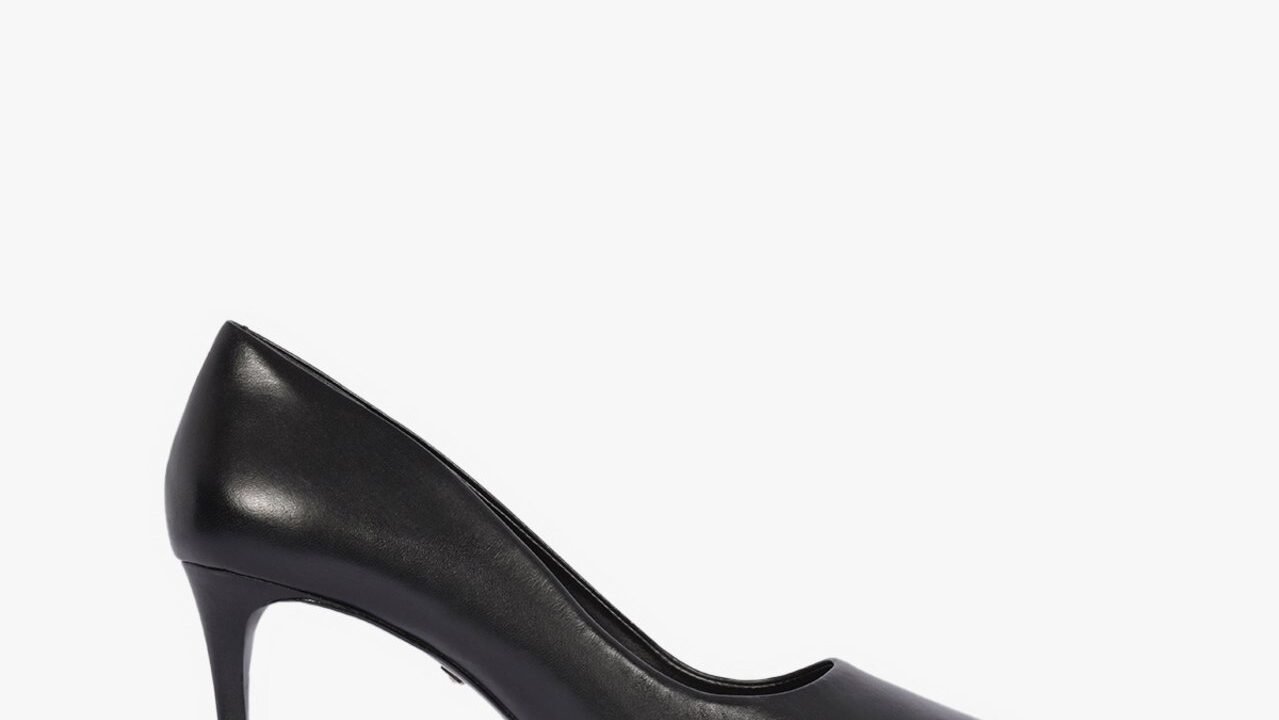 Sapato Scarpin Lena Low Couro Preto | Schutz: Elegância e Versatilidade