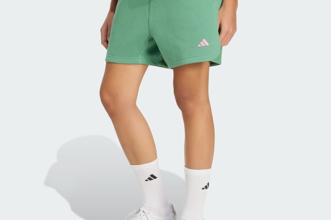 Shorts 3 Stripes Studio Fleece Loose Mulher adidas – Conforto e Estilo para o Dia a Dia