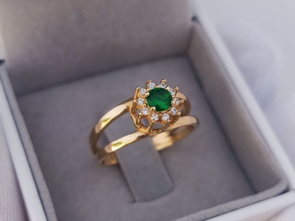Anel de Formatura Feminino Premium Mod. F2 – Escolha a Cor da Pedra Maior