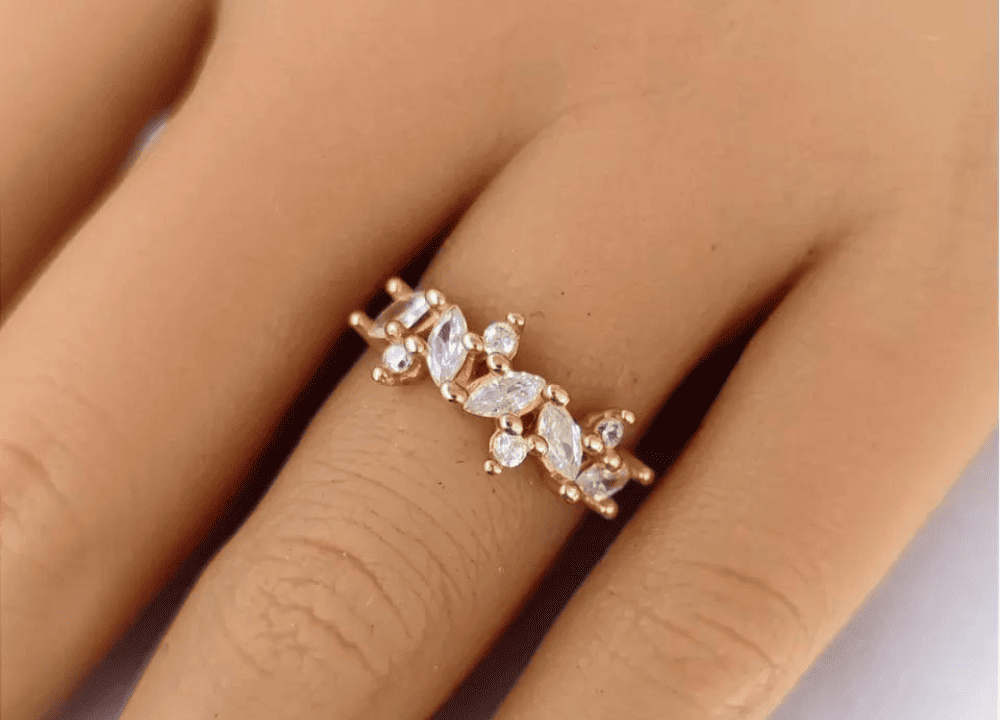 Anel Modelo Flower com Zircônias – Qualidade e Elegância com Alianças Imperiais