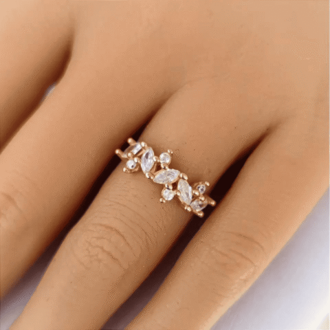 Anel Modelo Flower com Zircônias – Qualidade e Elegância com Alianças Imperiais