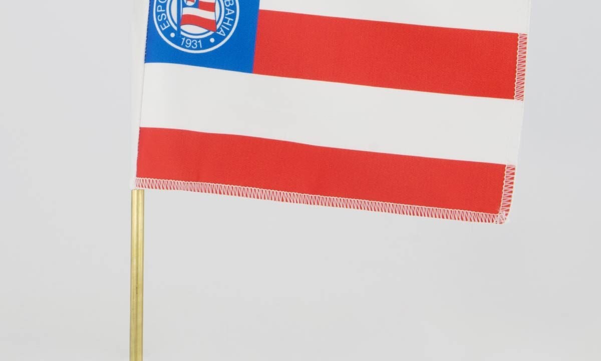 Bandeira de Mesa Bahia: Mostre sua paixão pelo Esquadrão