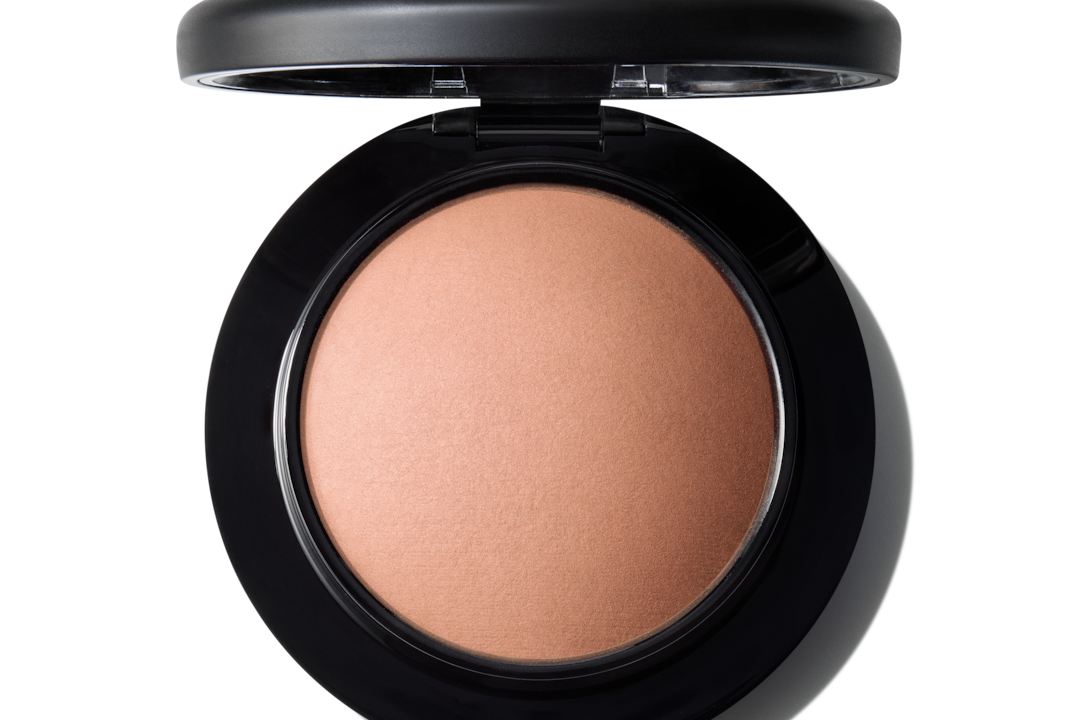 Blush em Pó Mineralize MAC: cor natural e leve para suas maçãs do rosto