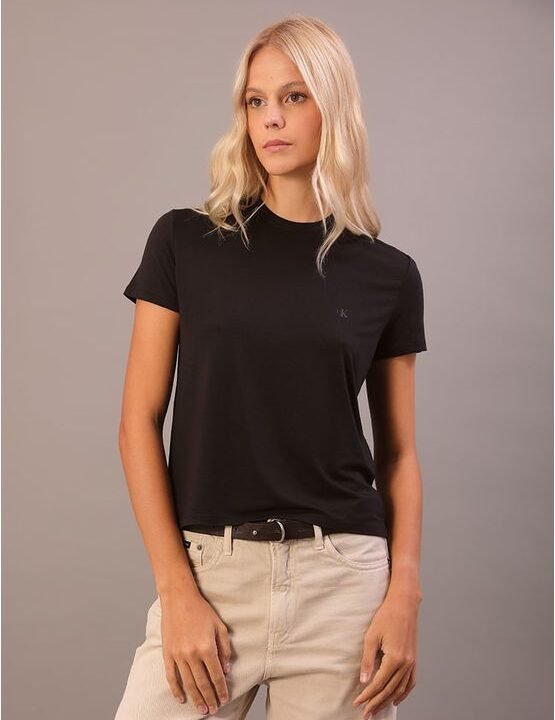 Camiseta Feminina Visco Lycra Calvin Klein Jeans Preto – Conforto e Estilo
