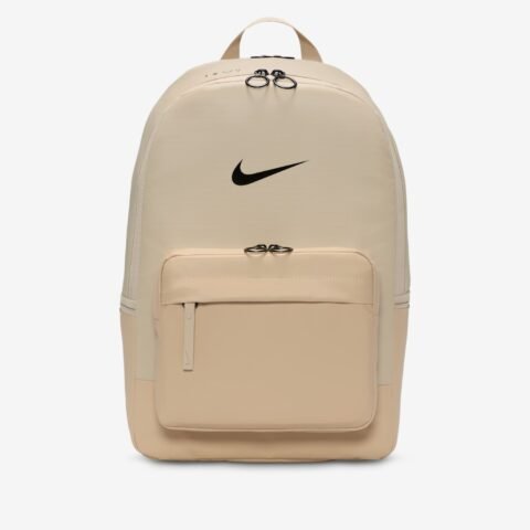 Mochila Nike Heritage Eugene Masculina: Proteção e Conforto para o Inverno