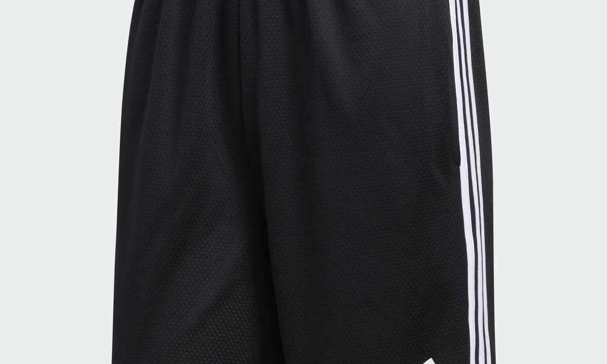 Bermuda Adidas 3 Listras ESS Preta: Conforto e Tecnologia para o Dia a Dia