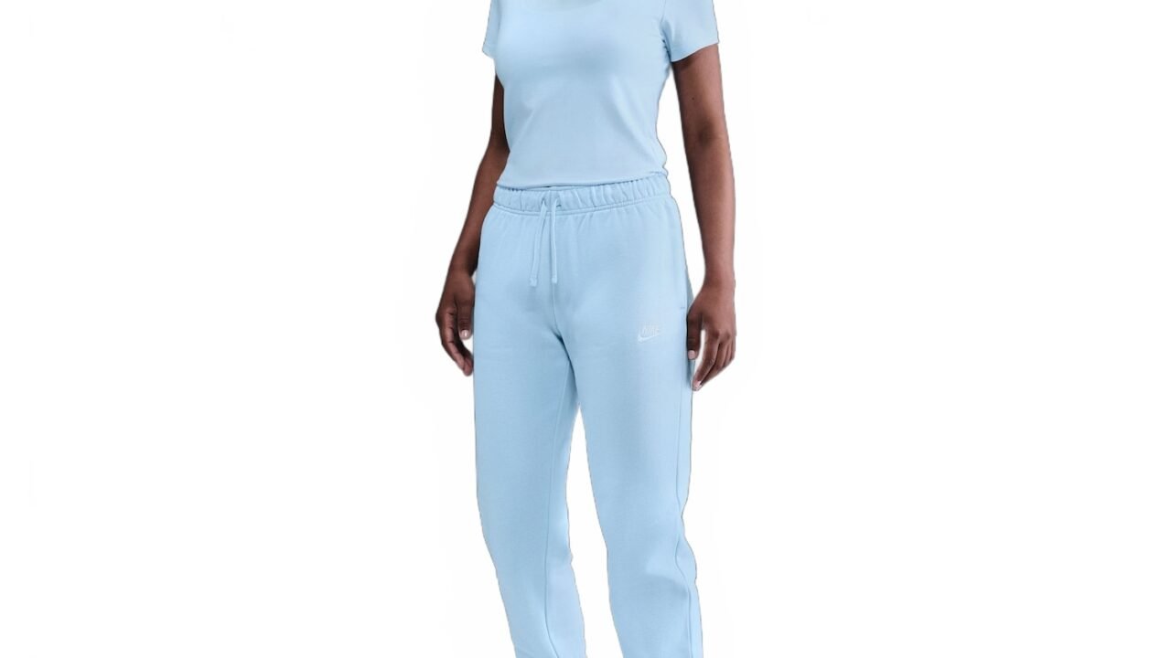 Calça Nike Sportswear Club Fleece Feminina – Conforto e Estilo para o Dia a Dia