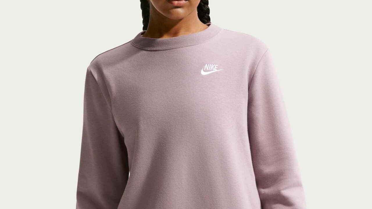 Blusão Nike Sportswear Club Fleece Feminino: Conforto e Estilo para o Frio