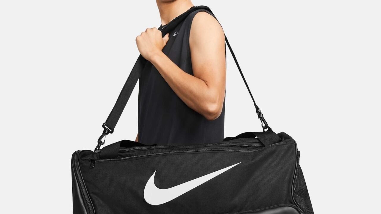 Bolsa Nike Brasilia 9.5 Unissex: Organização e Durabilidade para Seu Treino