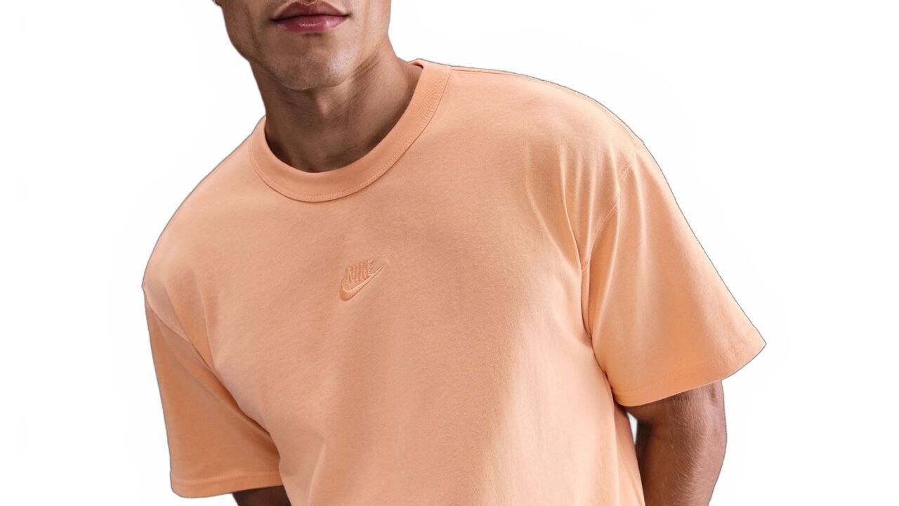 Camiseta Nike Sportswear Premium Essentials Masculina – Conforto e Estilo