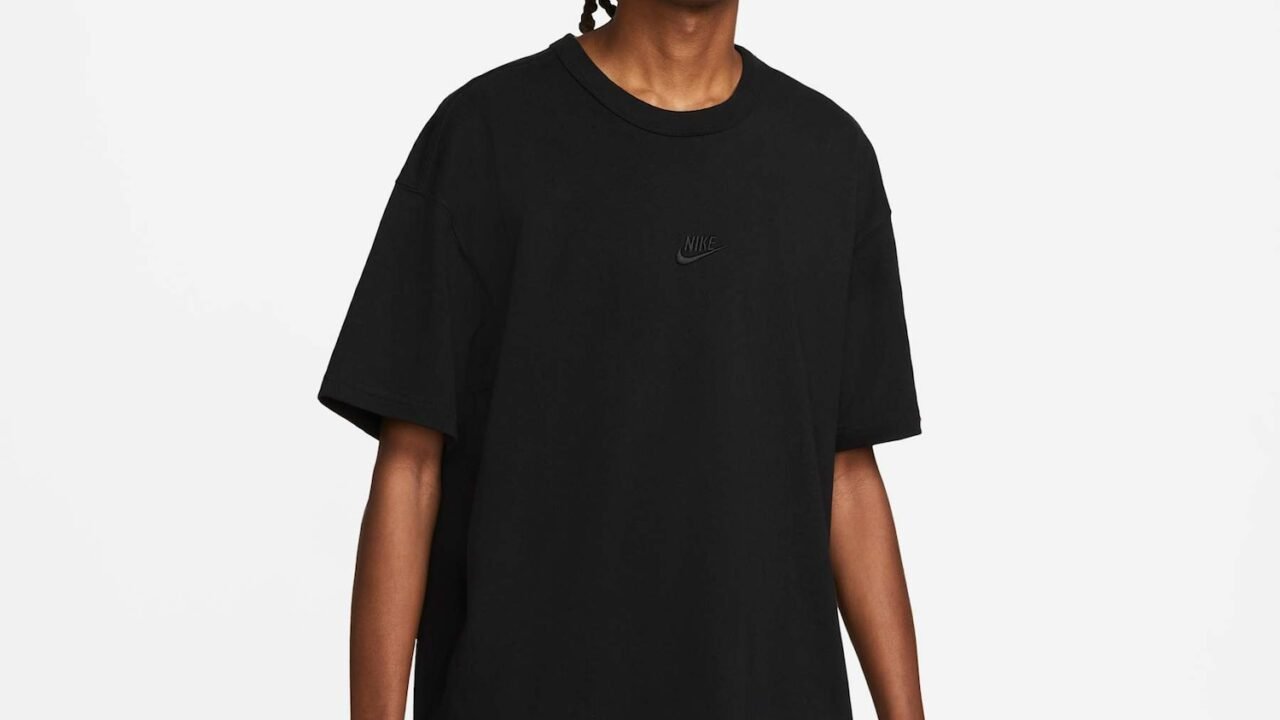 Camiseta Nike Sportswear Premium Essentials Masculina – Conforto e Estilo