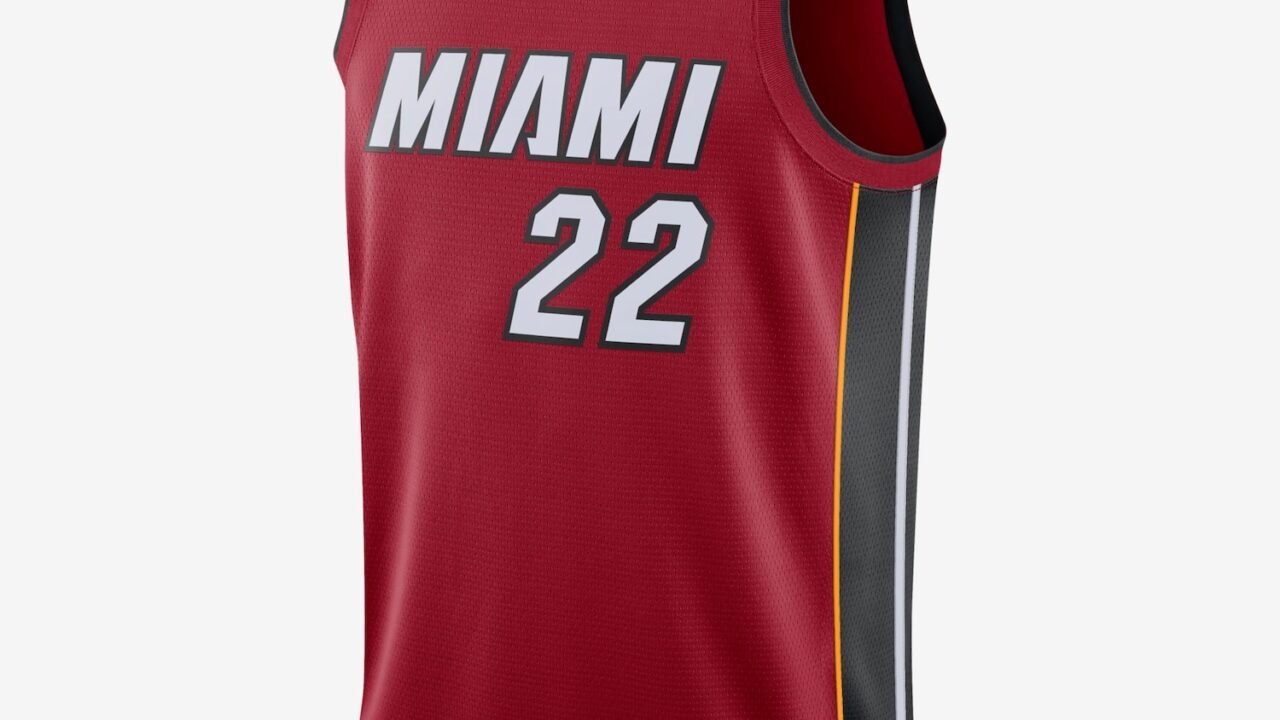 Regata NBA Jimmy Butler Nike Miami Heat Statement Edition Masculina