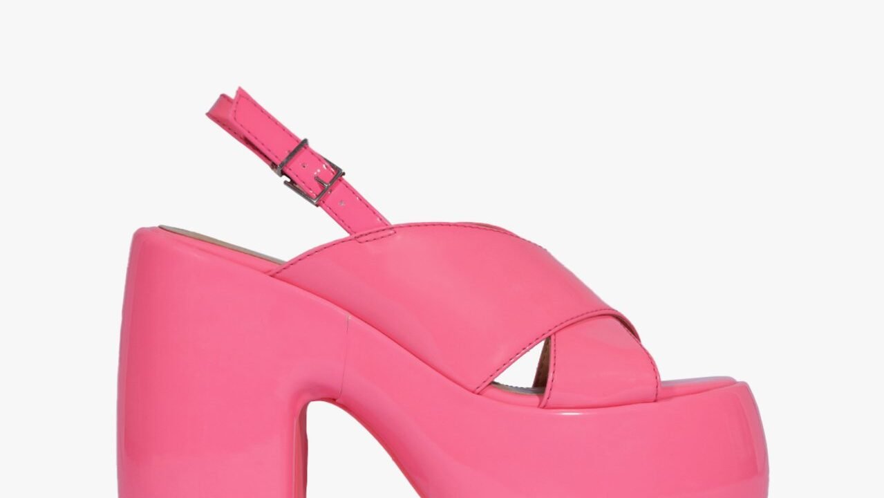 Sandália Meia Pata Velma Rosa | Schutz – Estilo e Conforto na Medida Certa