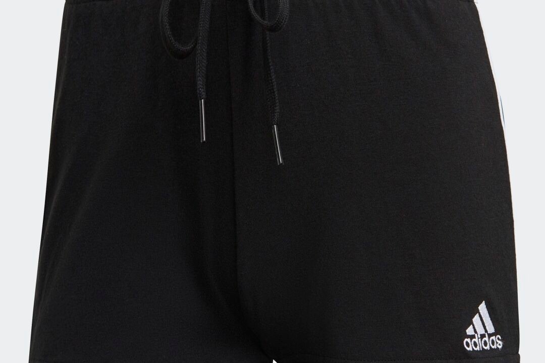 Shorts Essentials Slim Três Listras Mulher adidas – Conforto e Estilo no Dia a Dia