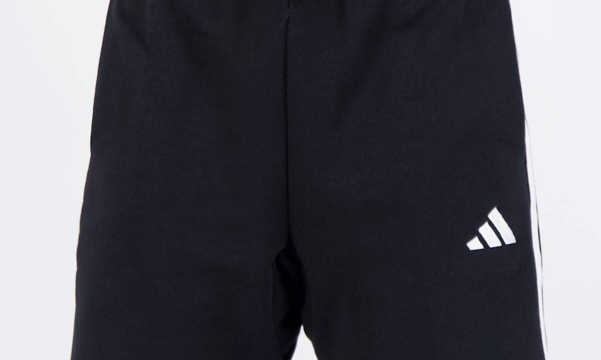 Bermuda Adidas 3S French Terry Preta: Conforto e Estilo Casual