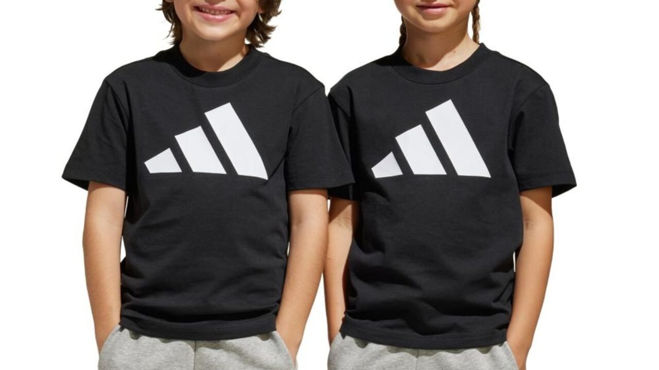 Camiseta Essentials adidas Sportswear Preto: Conforto e Estilo para Crianças
